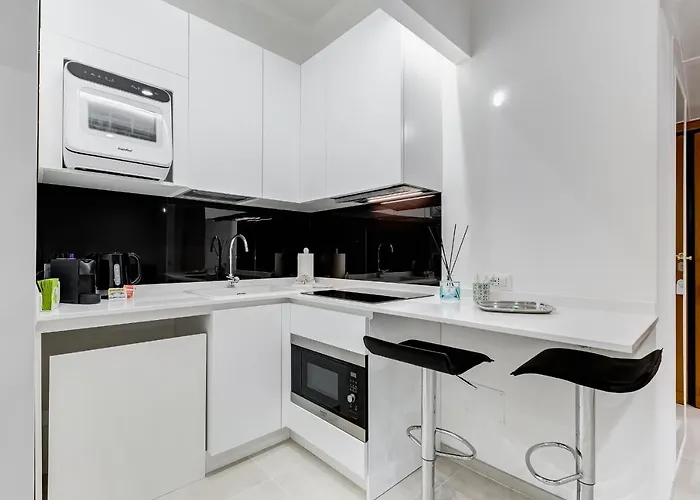 96 Degli Ubaldi Charming Suite With Terrace Near The Vatican And The Metro רומא