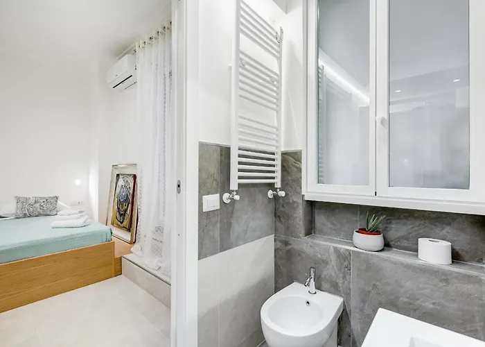 96 Degli Ubaldi Charming Suite With Terrace Near The Vatican And The Metro דירה
