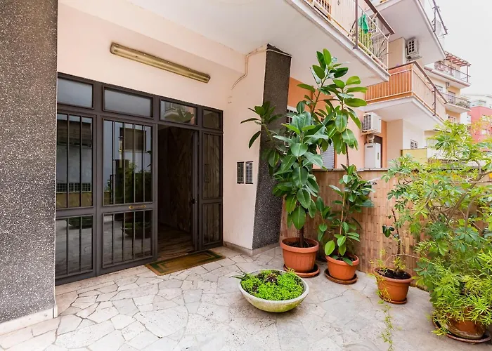 96 Degli Ubaldi Charming Suite With Terrace Near The Vatican And The Metro דירה *