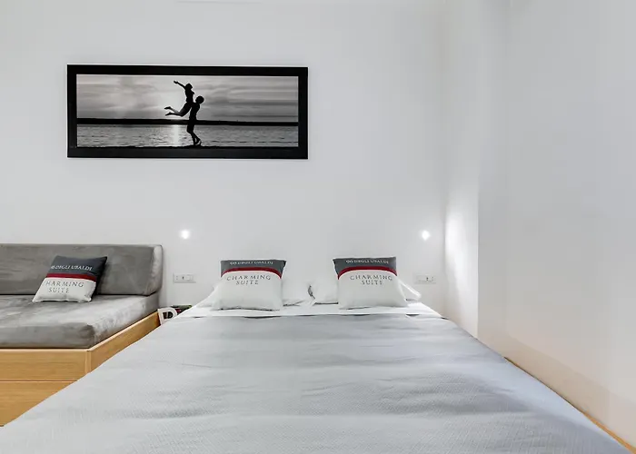 96 Degli Ubaldi Charming Suite With Terrace Near The Vatican And The Metro רומא
